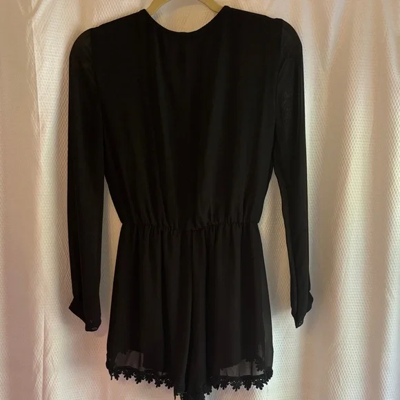 ASTR Black Lace Trim Robe - Picture 2 of 2